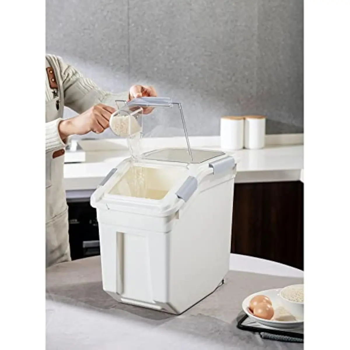 25L Airtight Food Storage Bin  - огляд і ціна Food Storage With Wheels
